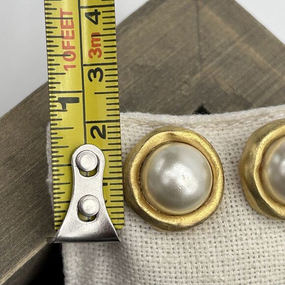 Dubin Vintage Cabochon Pearl Earrings Brushed Gold Heavy Round Chunky Signed - Picture 11 of 11